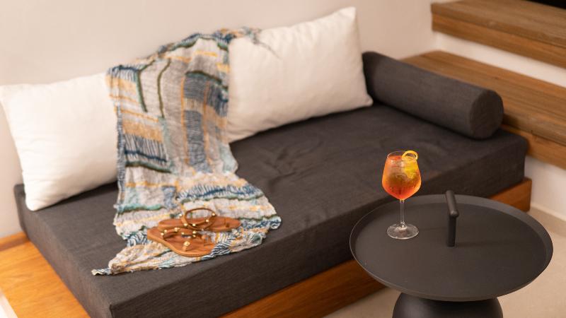 Escritório Estándar, Iperion Beach