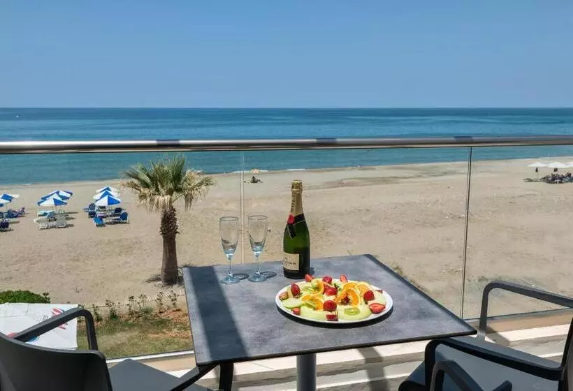 ドゥプレックスルーム, Iperion Beach