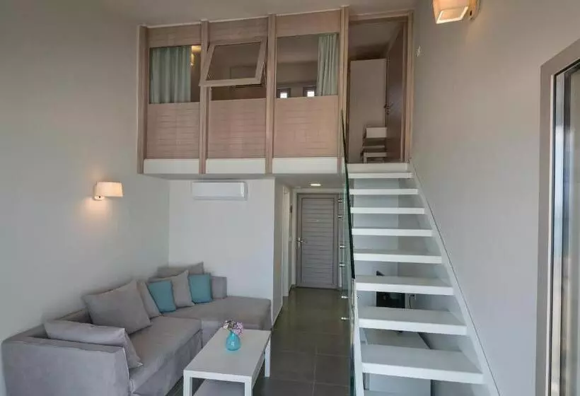 ドゥプレックスルーム, Iperion Beach