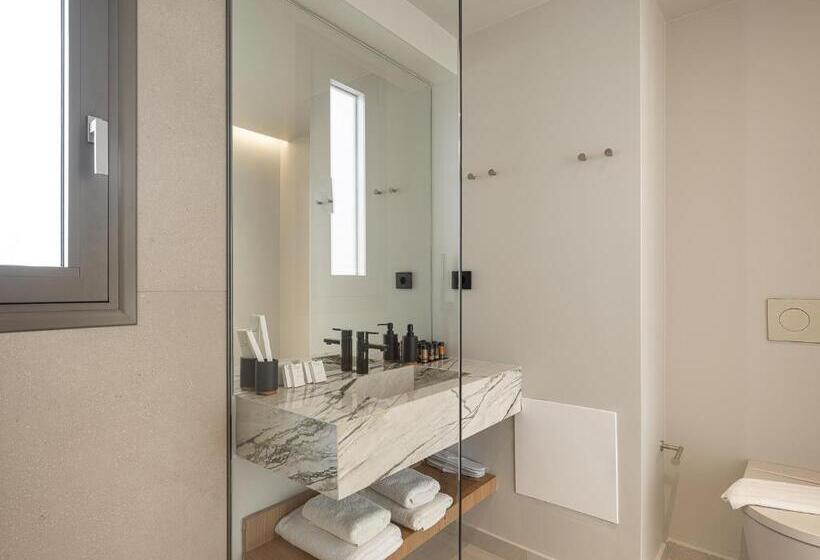 Escritório Superior, Iperion Beach