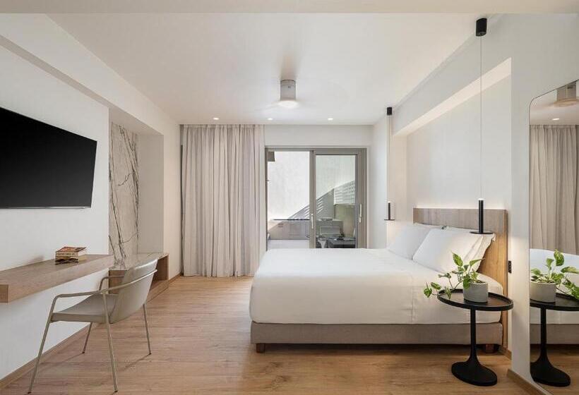 Escritório Estándar, Iperion Beach