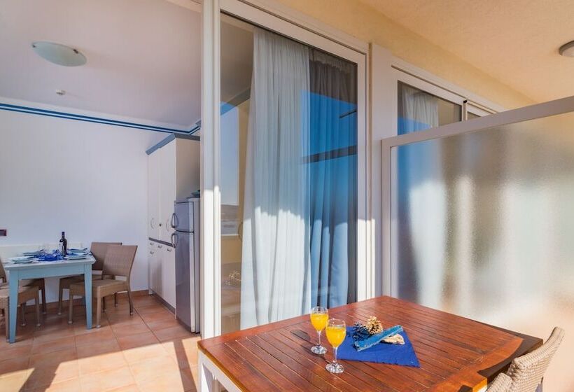 Апартаменты 1 Спальня Вид на Море с Балконом, Family Resort Del Mar