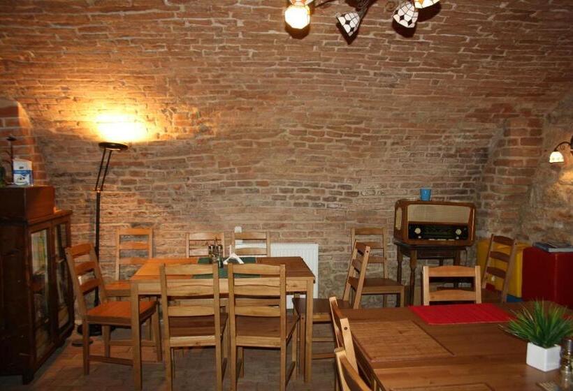 חדר סטנדרד יחיד חדר אמבטיה משותף, Retro Hostel