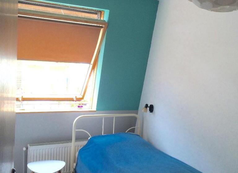 اتاق استاندارد یک تخته با سرویس بهداشتی مشترک, Retro Hostel