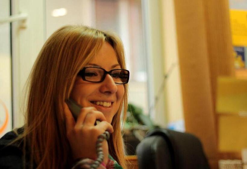 חדר סטנדרד יחיד חדר אמבטיה משותף, Retro Hostel