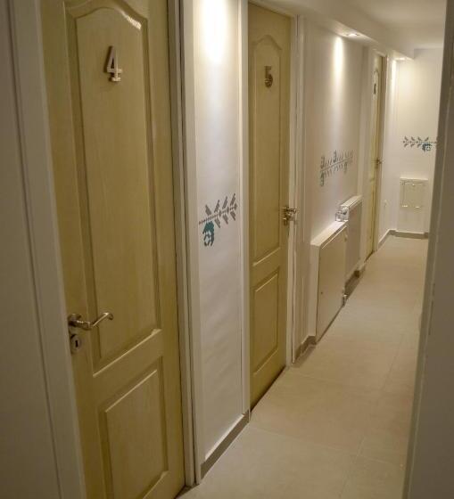 اتاق استاندارد یک نفره, Retro Hostel