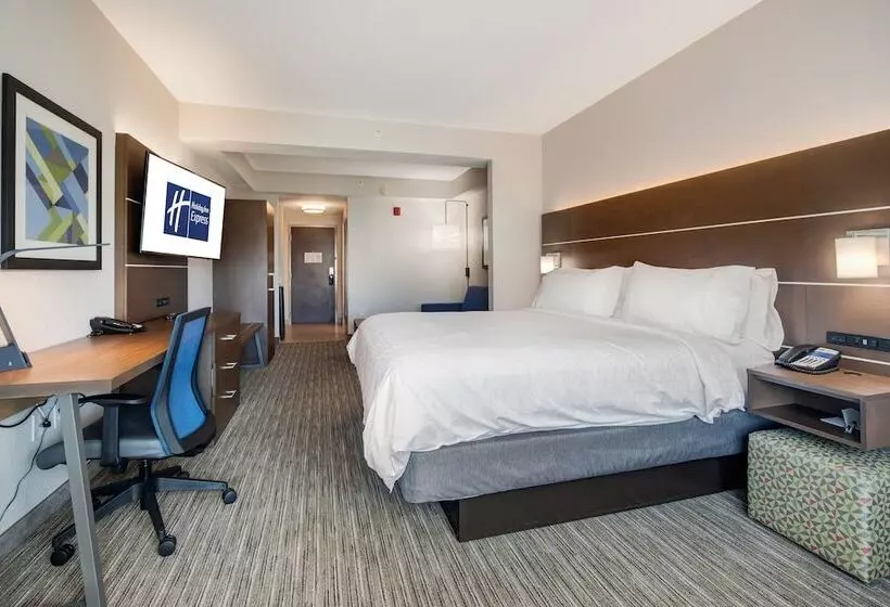 キングサイズベッドのスイートルーム, Holiday Inn Express Hotel & Suites Orlando   Apopka, An Ihg