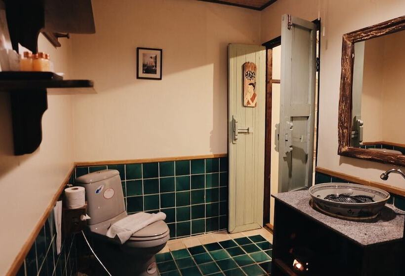 豪华房间, Buri Gallery House