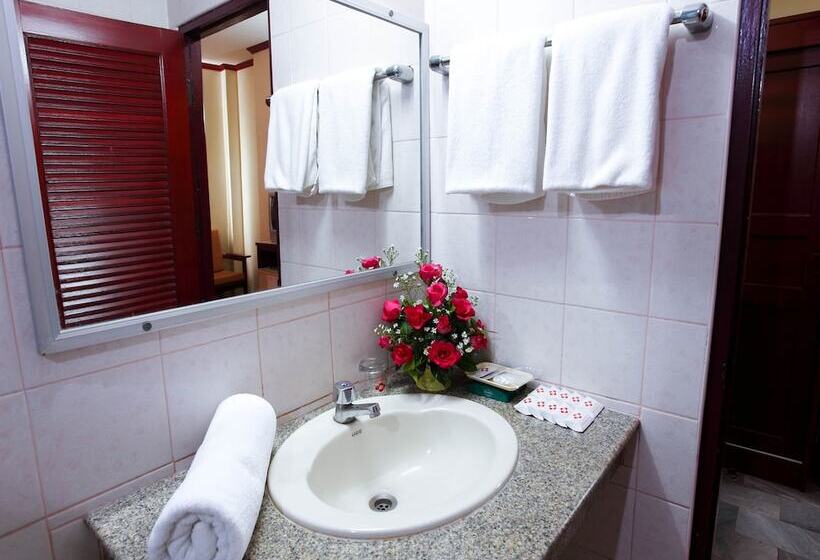 Номер Стандарт, Chumphon Palace