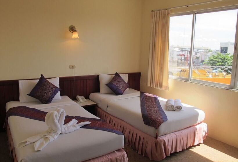 Номер Стандарт, Chumphon Palace