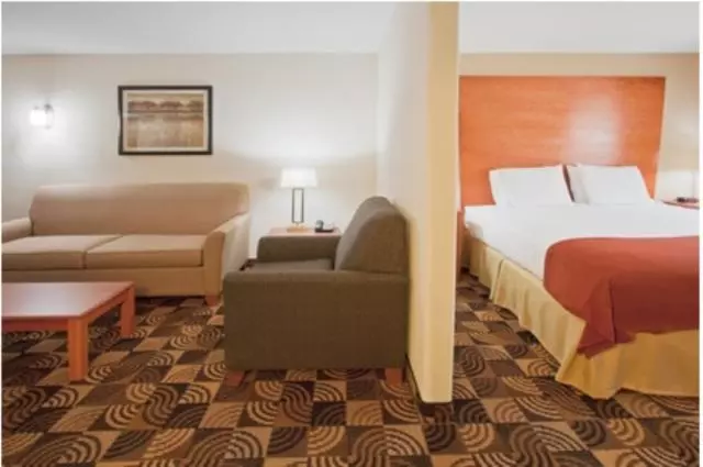 身障者適用スイートルーム, Holiday Inn Express Hotel & Suites Bainbridge, An Ihg
