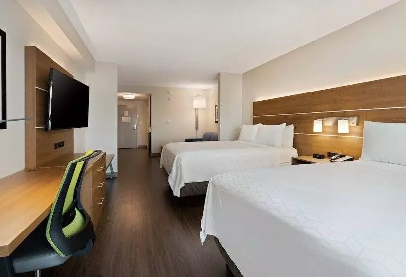 Sviitti Liikuntarajoitteisille, Holiday Inn Express Hotel & Suites Largo Clearwater, An Ihg
