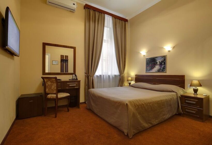 标准间, Sonata At Palace Square