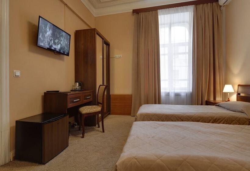 标准间, Sonata At Palace Square