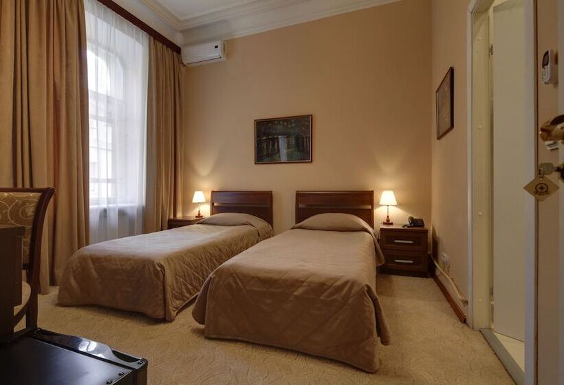 标准间, Sonata At Palace Square