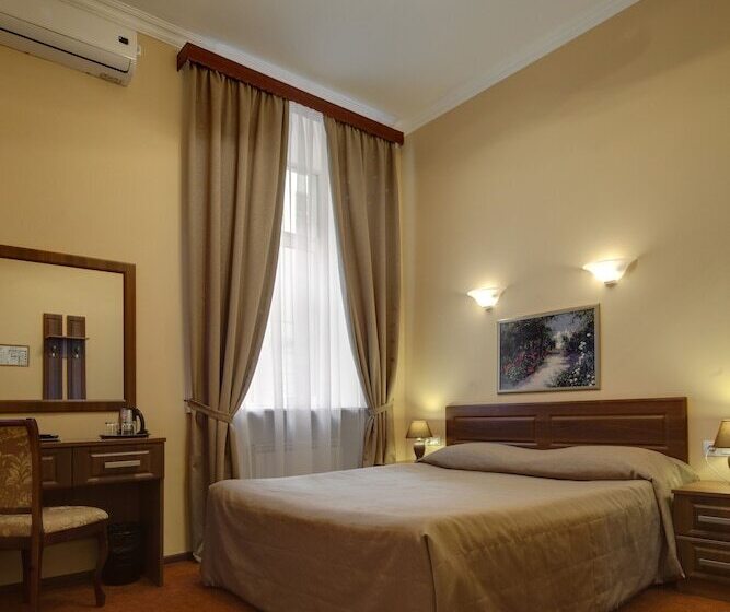 标准间, Sonata At Palace Square