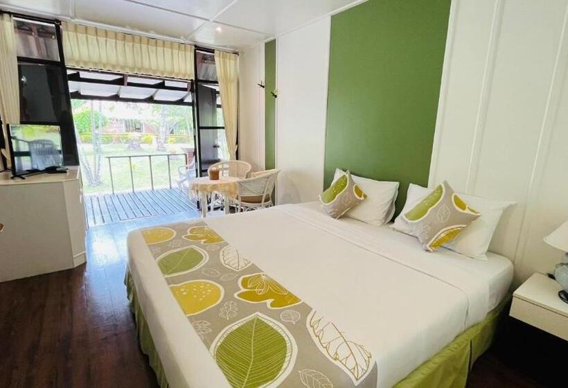 Estudio Estándar, Suan Ban Krut Beach Resort