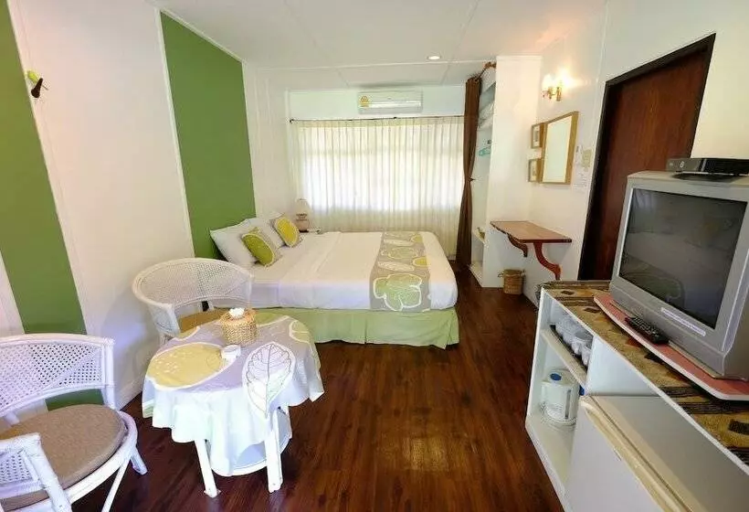 スタンダードスタジオ, Suan Ban Krut Beach Resort