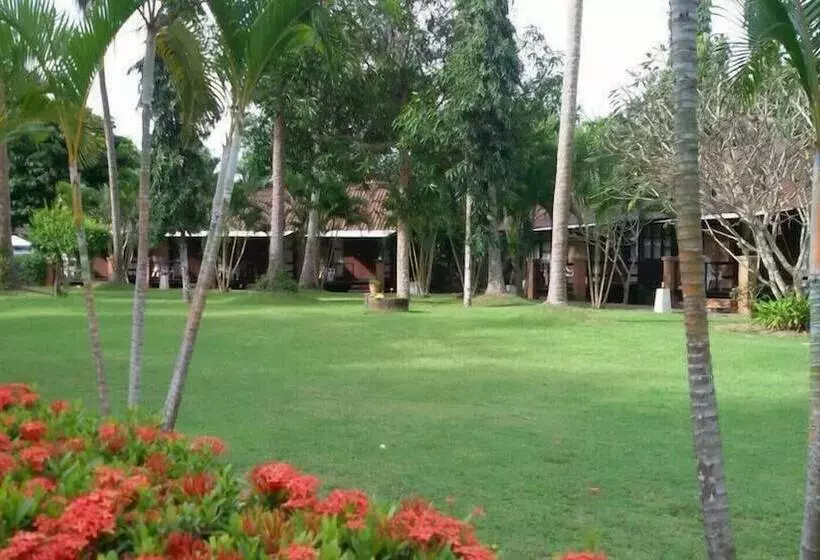スタンダードスタジオ, Suan Ban Krut Beach Resort