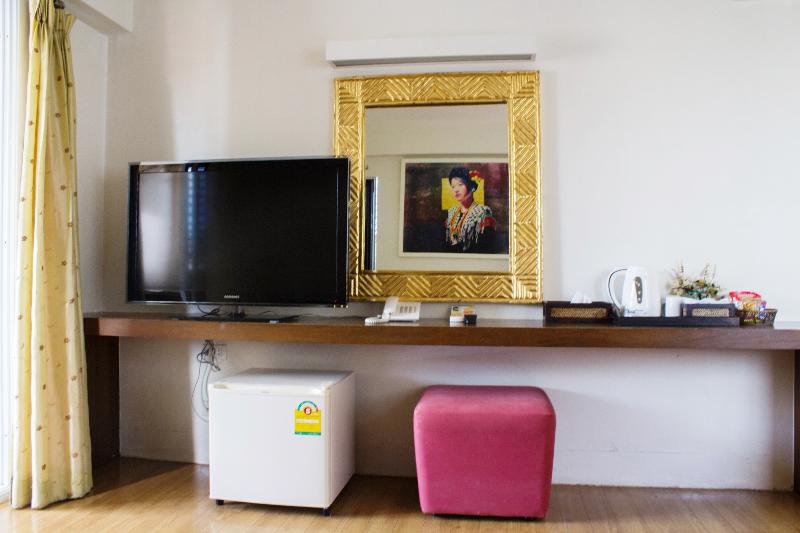 اتاق لوکس, Villa Cha Cha Banglumphu