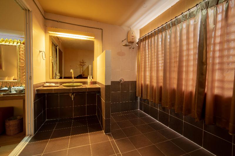 اتاق لوکس, Villa Cha Cha Banglumphu