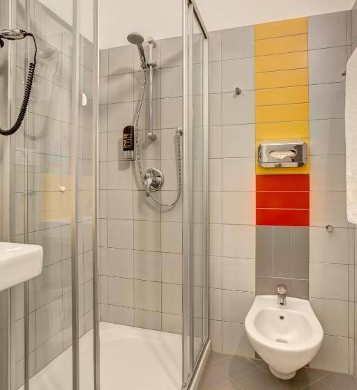 标准三人间, Meininger Milano Garibaldi