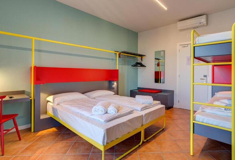 四人标准间, Meininger Milano Garibaldi