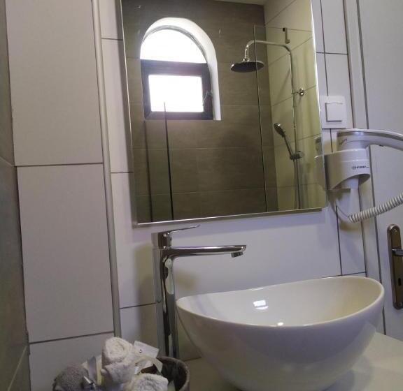 豪华园景房, Valentinos Apartments