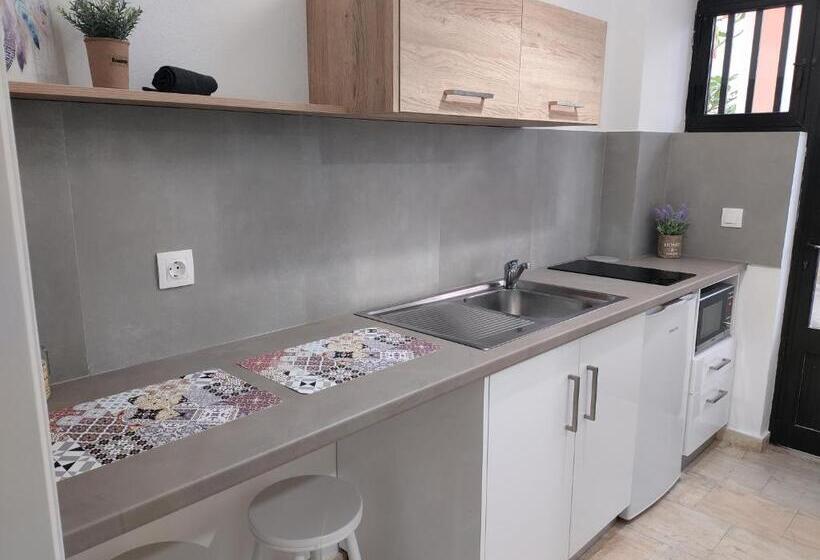 豪华园景房, Valentinos Apartments