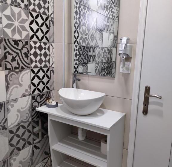 Студио Стандарт Вид на Бассейн, Valentinos Apartments