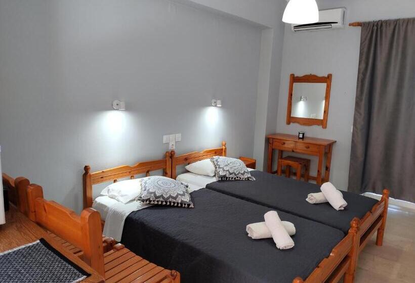 Номер Стандарт Вид на Бассейн, Valentinos Apartments