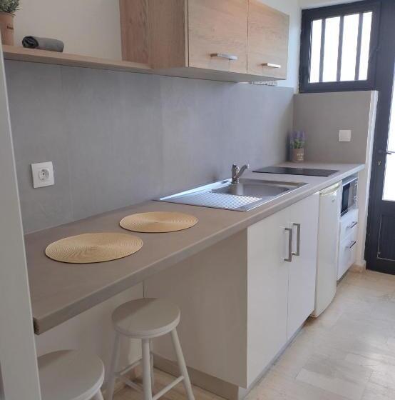 豪华园景房, Valentinos Apartments