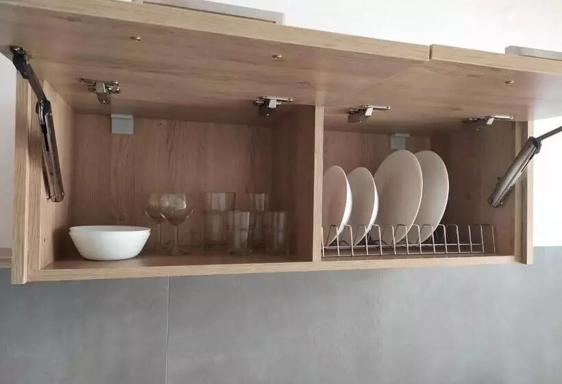 اتاق لوکس با چشم‌انداز باغ, Valentinos Apartments
