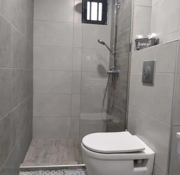 Deluxe-huone Puutarhanäkymä, Valentinos Apartments