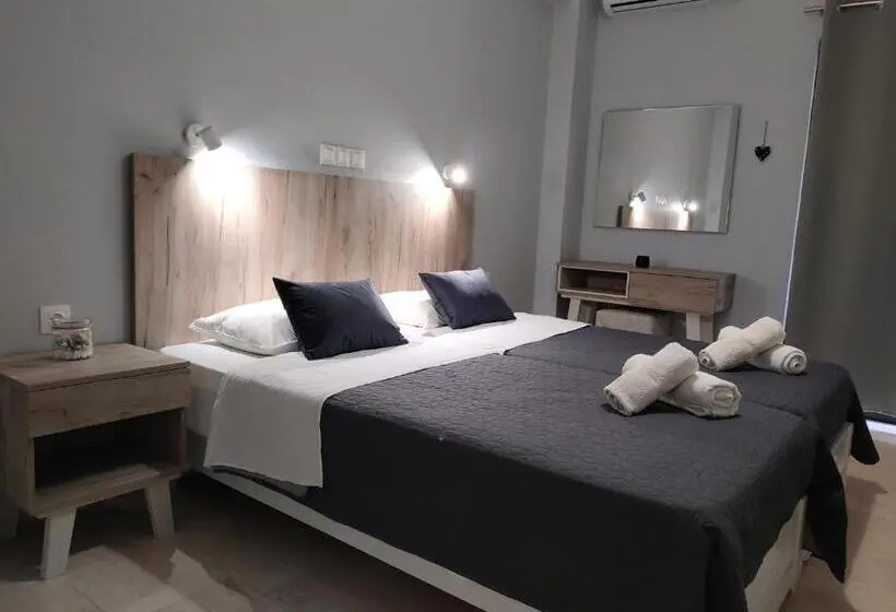 Deluxe-huone Puutarhanäkymä, Valentinos Apartments