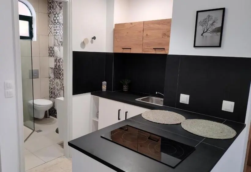 Standard-studio Allasnäkymä, Valentinos Apartments