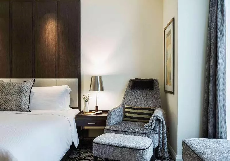 キングサイズベッドのスタンダードルーム, Holiday Inn Express Hotel & Suites Goshen, An Ihg