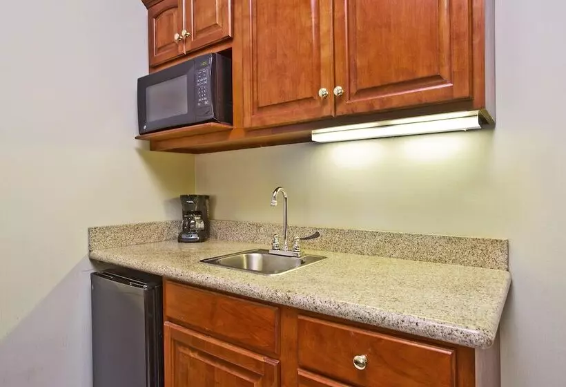 スイート, Holiday Inn Express Hotel & Suites Goshen, An Ihg
