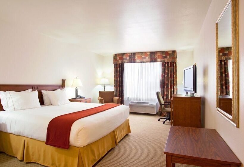חדר סטנדרט מותאם לאדם עם מוגבלויות, Holiday Inn Express Hotel & Suites Mattoon, An Ihg