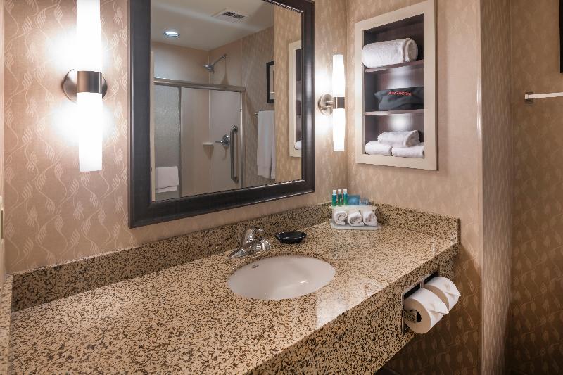 جناح سرير كينج, Holiday Inn Express Hays, An Ihg