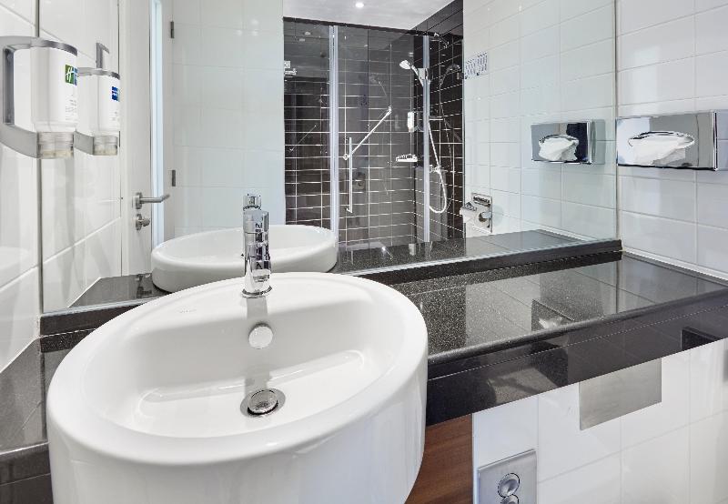 اتاق استاندارد, Holiday Inn Express Lisbon Alfragide, An Ihg