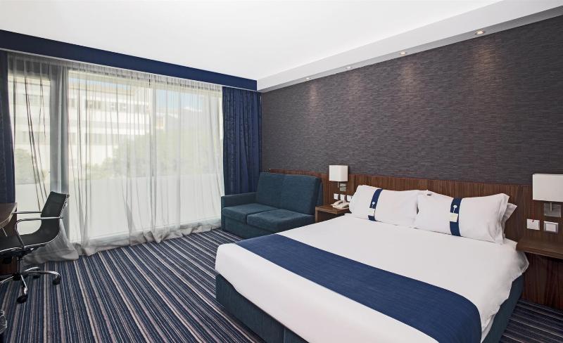 اتاق استاندارد, Holiday Inn Express Lisbon Alfragide, An Ihg