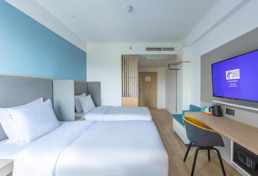 스탠다드 룸 수피리어 층, Holiday Inn Express Shanghai Pudong Airport, An Ihg
