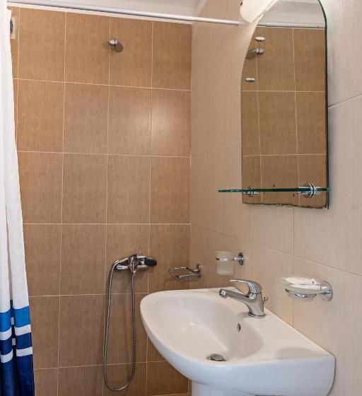 חדר סטנדרט יחיד, Kathrin Beach