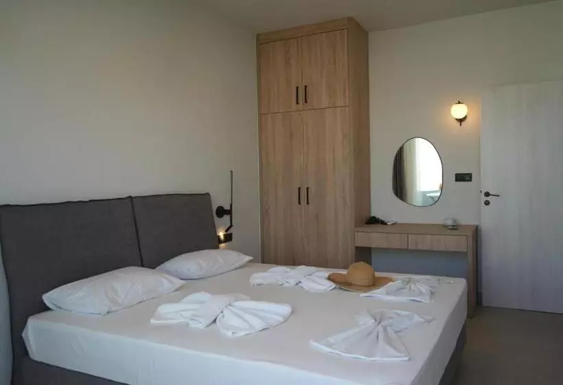 スイート(家族用), Kathrin Beach