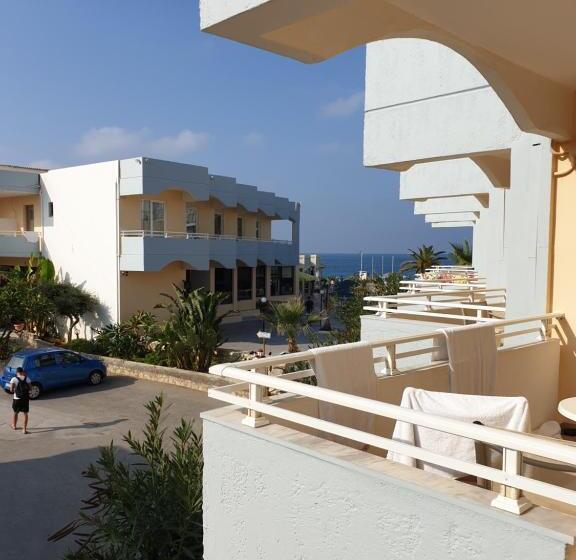 디럭스 룸, Kathrin Beach
