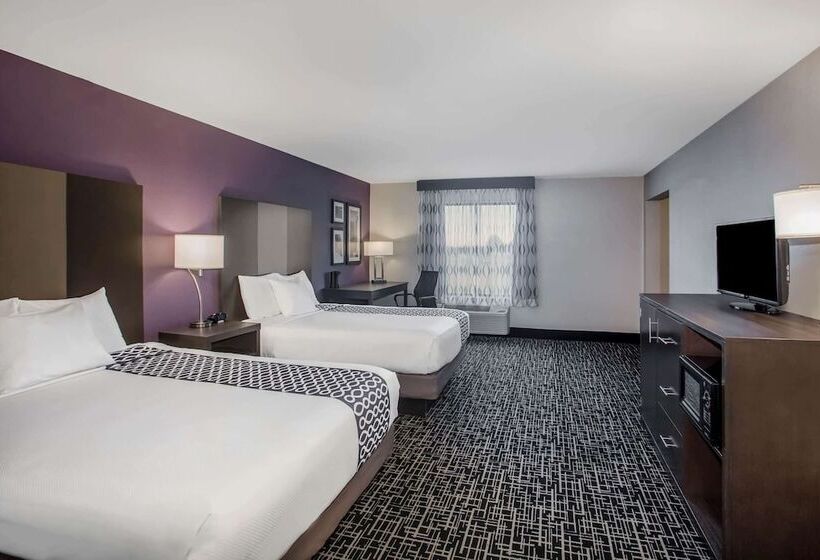 豪华家庭房间, La Quinta Inn & Suits By Wyndham Pontoon Beach Il