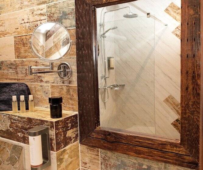 اتاق لوکس, Penzion Berg