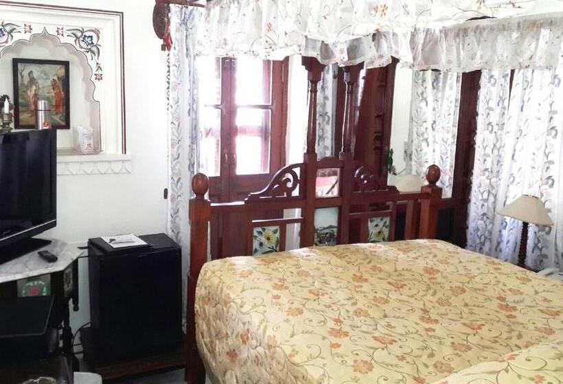 اتاق سوپریور یک تخته, Pushkar Palace