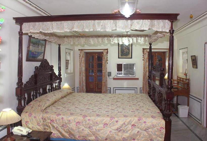 سوییت, Pushkar Palace